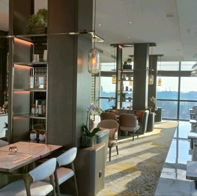Momentous Hotel Alexandra 