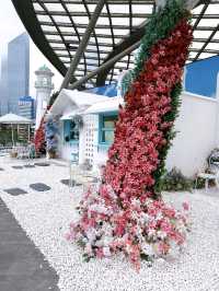 Couple Travel in Guangzhou Parc Central Mall