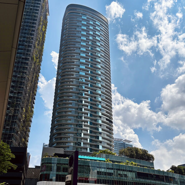 "KLCC Cityscape: A Stunning Skyline of the Petronas Twin Towers"