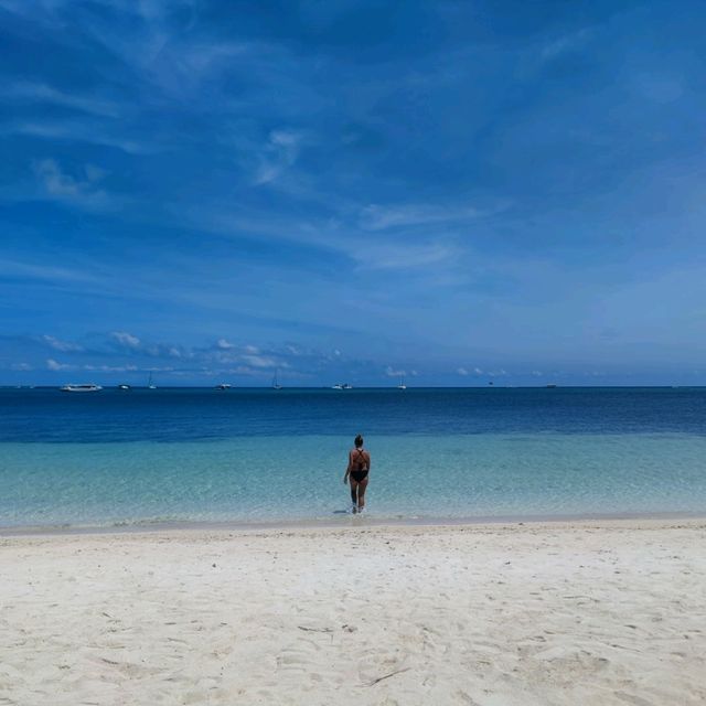 Bulabog beach in Boracay is the best spot for introverts!