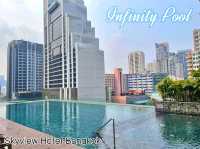 Infinity Pool สระว่ายน้ำลอยฟ้า @Skyview Hotel