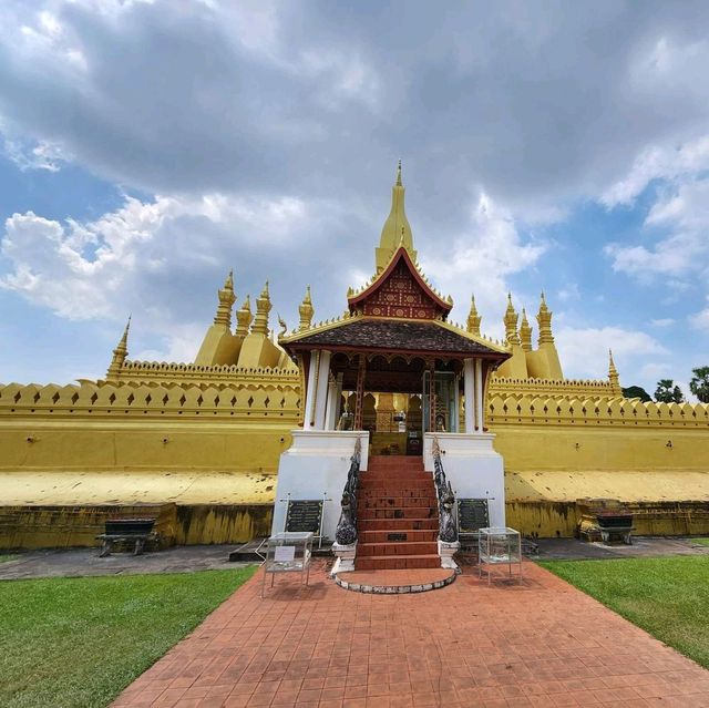 พระธาตุหลวงเวียงจันทน์