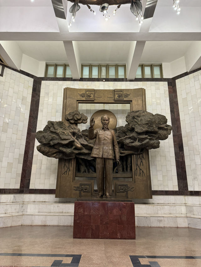 河內必到胡志明博物館