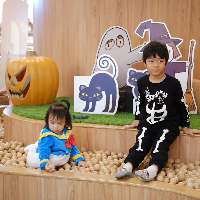 Wonder Woods Cafe 👻🎃🕸️ 