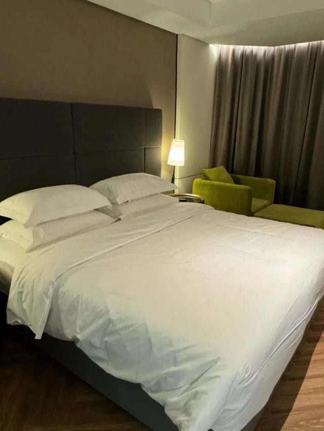 青島曜石 X 酒店