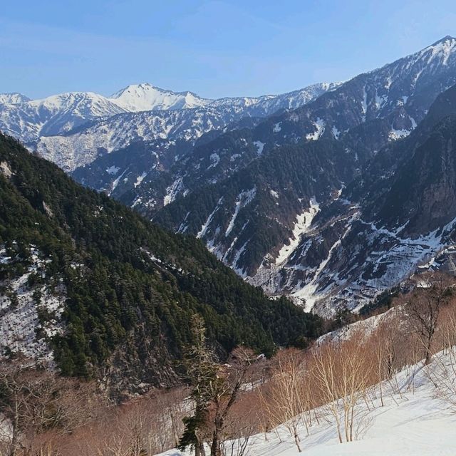 此生必看立山雪壁，黑部立山壯麗景緻與雪之奇觀。