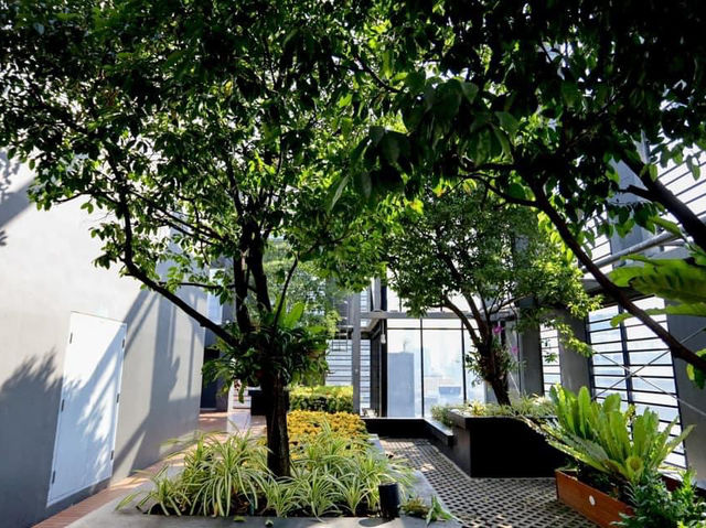 Holiday Inn Express Bangkok Siam ที่พักติด BTS 