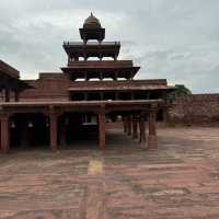 Royalty of Taj Mahal & Fatehpur Sikri