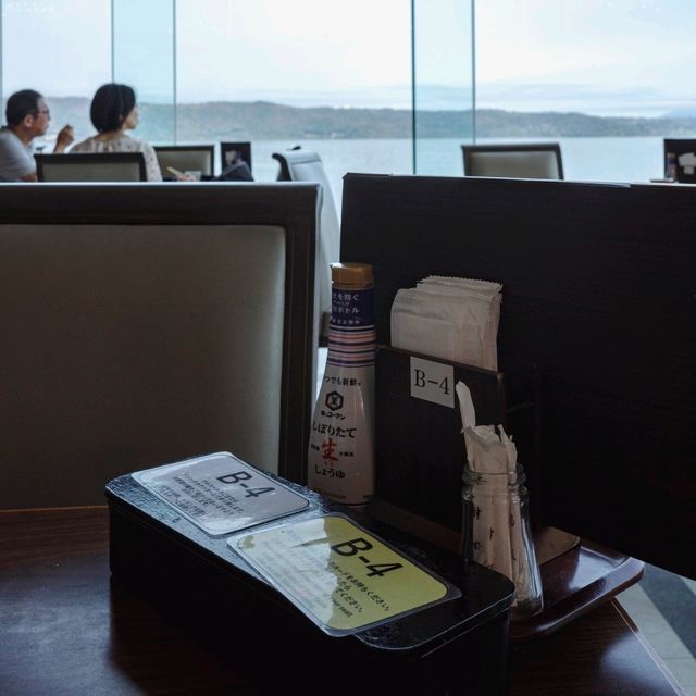 도야 호수를 바라보며 즐길수 있는 뷔페형 조식