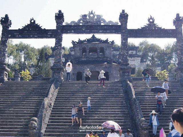 สุสานจักรพรรดิไคดิงห์ ที่เที่ยวสุดอลังการ