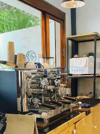 Little World Cafe ~ คาเฟ่เล็กๆ ที่เค้กอร่อย