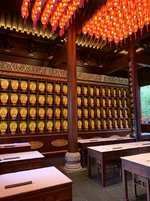 Tranquility Amidst the Bustle: A Morning at Shanghai’s Jade Buddha Temple