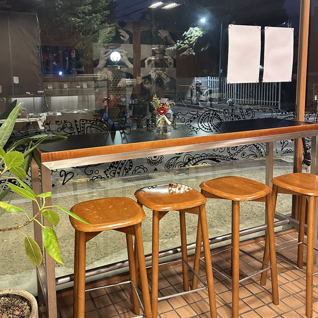 압구정역 카페맛집 “아우어베이커리 압구정소망점”