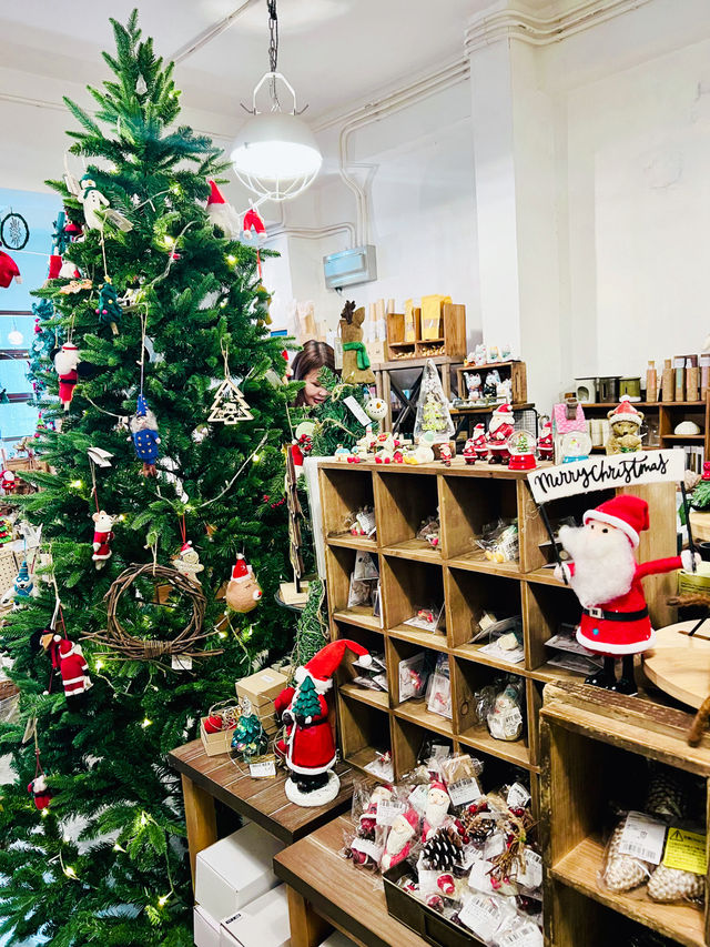 Trek Coffee Roasters คาเฟ่ลับที่น่ารักมาก 🎄