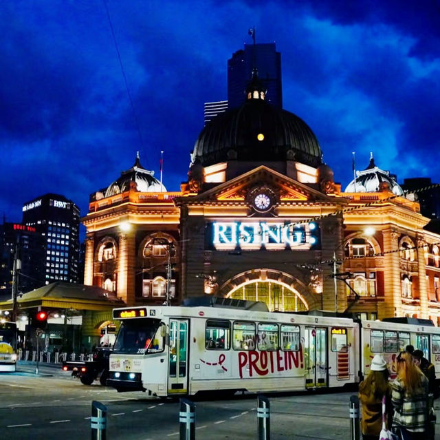 Timeless Elegance and Urban Charm: Flinders Street, St Paul Cathedral and Hosier Ln