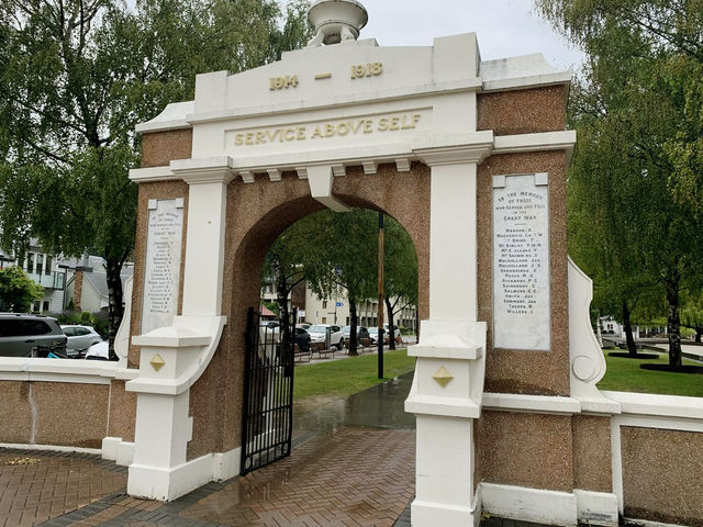 Strolling Through the Heart of Queenstown