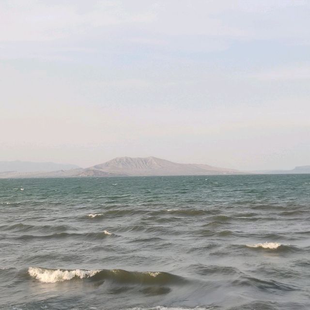 Taal lake - Volcano view