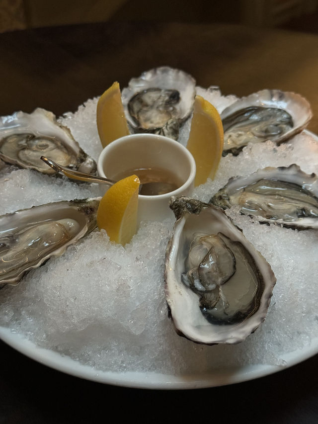 🇸🇬 Anniversary Bliss: Steak, Oysters, and Sweet Surprises at Bistecca Tuscan 