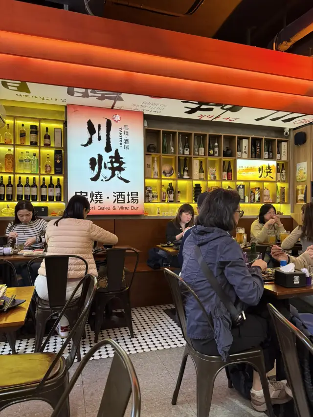 밑바닥 할인 $98 무제한 와인, 맥주 마시기.