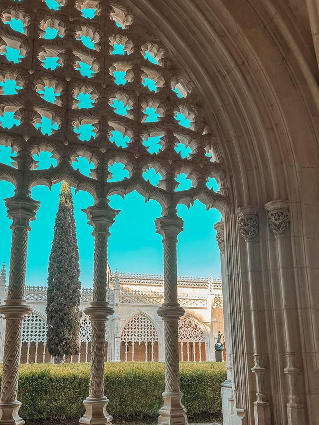 Awe-Inspiring Batalha Monastery: A Masterpiece of Gothic Architecture