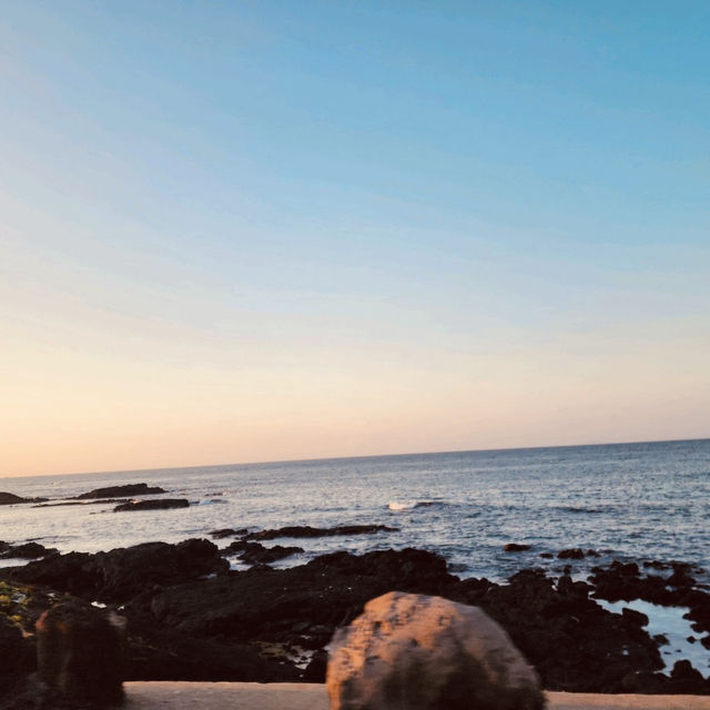A Beach Where the Moon Stays