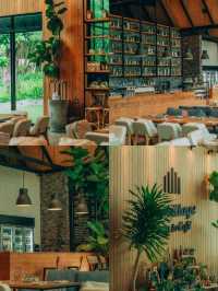 The village Farm To Cafe'