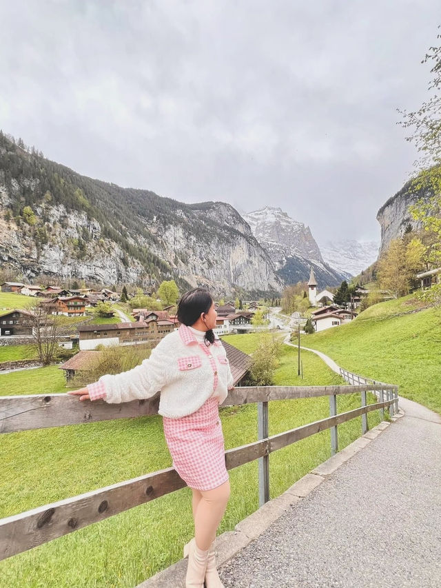 A Day of Leisurely Stroll in Lauterbrunnen! 