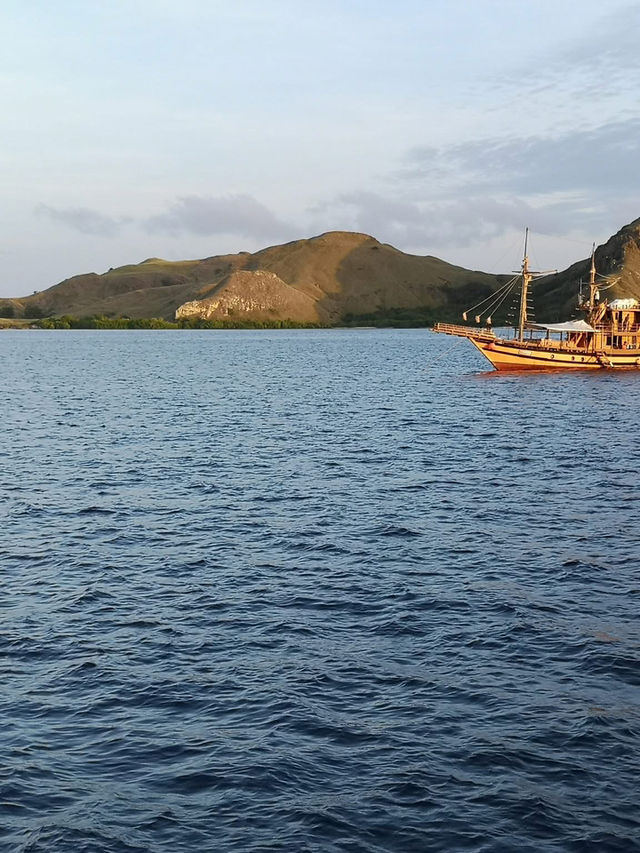 Iconic Beautiful Natural Hidden Gem @ Labuan Bajo
