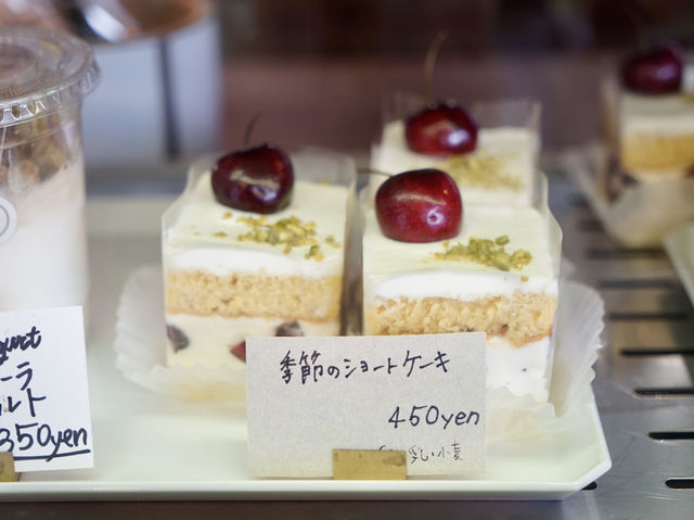 A Sweet Escape at FLOTO Café🍒