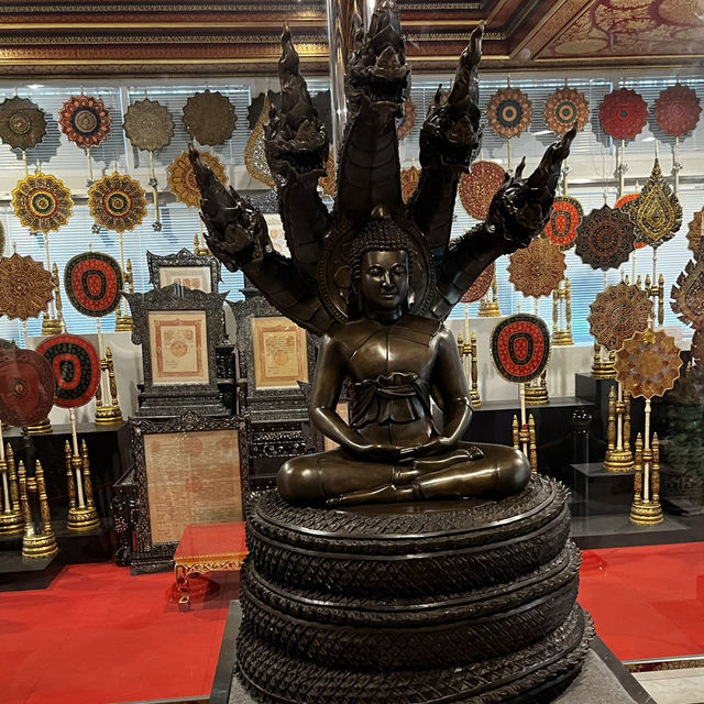 タイ🇹🇭バンコク旅行　エメラルド色の仏塔✨
