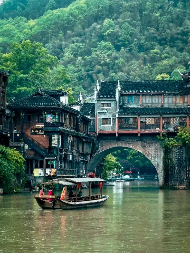 Tuo River: The Mother River of Fenghuang Ancient Tow