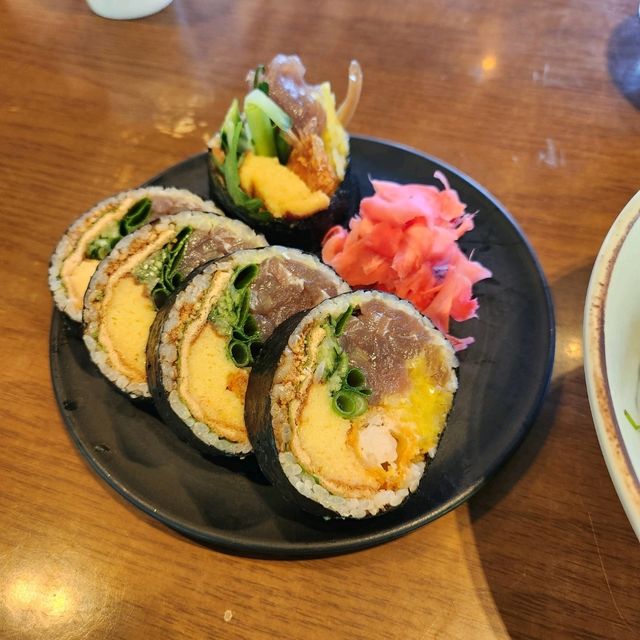료미 : 경주 후토마키가 맛있는 한옥 식당