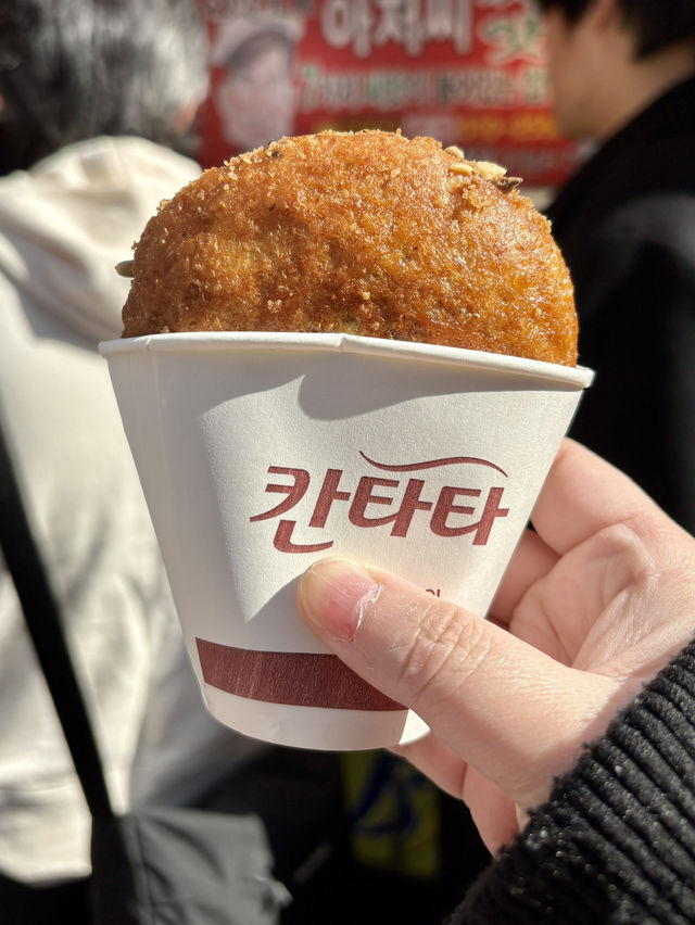 【韓国釜山・チャガルチ】BIFF広場で大人気のシアホットク「アジョッシ シアホットク」