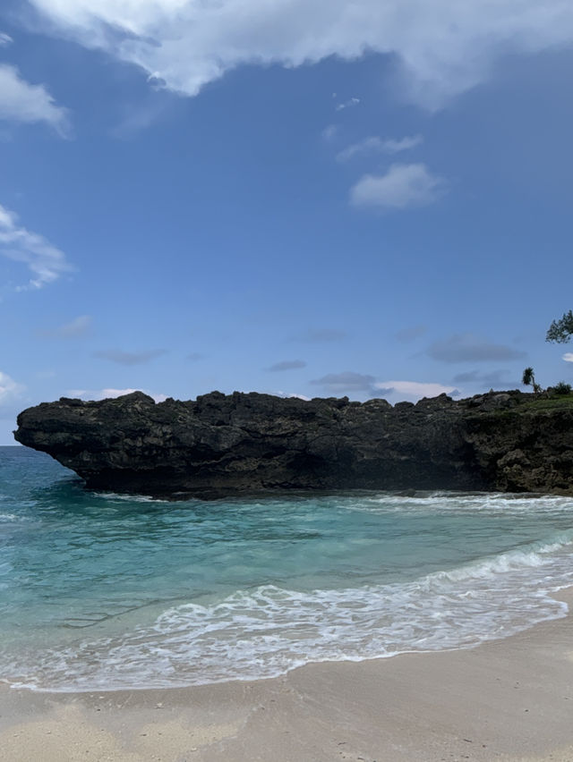 Pantai Mandorak – A Slice of Wild Paradise 🌊🏝️