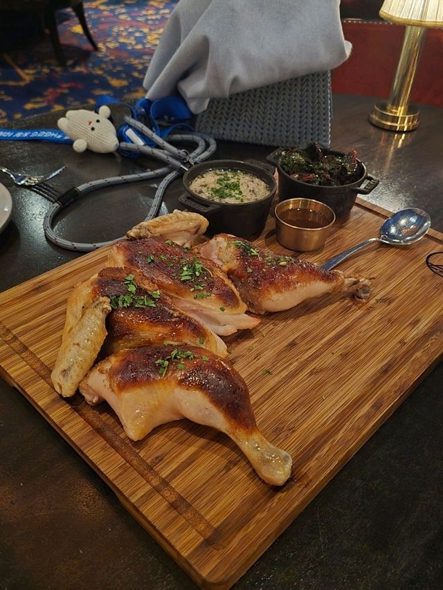 霓虹幻境：拉斯維加斯的藝術、美食與音樂之旅！