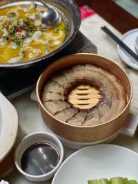 🌿 昆明 滇铺子｜歷史文化遺產保護建築裡的餐廳