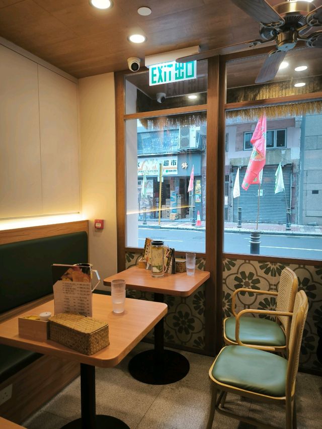 【喜泰美】是正宗泰式餐館,環境靚,菜式好,服務佳！
