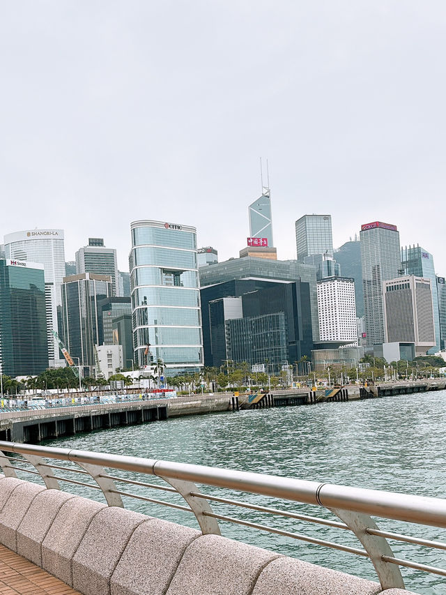 🎏維港附近發現🇭🇰有多個不明屋仔⁉️
