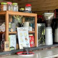 มะขามคาเฟ่ at อ่างทอง