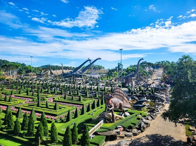 1-Day Family Trip to Pattaya: Nong Nooch Garden & Beachside Relaxation💚