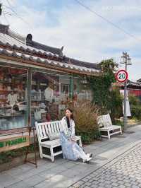 꽁꽁 아껴두었던 전주의 앤티크 카페입니다☕