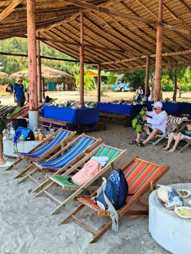 ⛱  ดำน้ำดูปลา เกาะแสมสาร