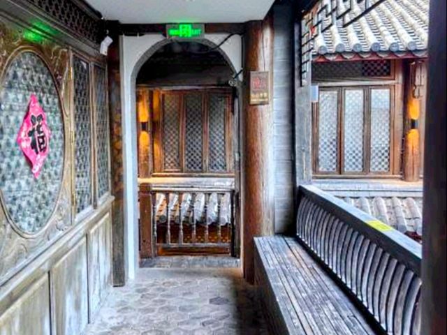 山水艾斯花園酒店，麗江古城內的美麗花園旅宿，超便宜！