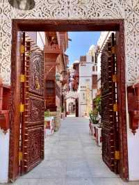 Exploring Al Taybat Museum – Jeddah’s Cultural Treasure 🏛️🌟📚