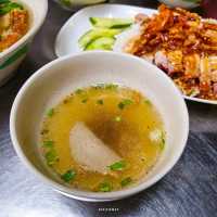นายต้มต้มเลือดหมู ตลาดเกษตร