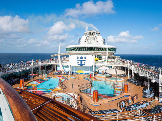 🌟 Liberty of the Seas Review: Big Ship Energy with Endless Fun! 🚢💥