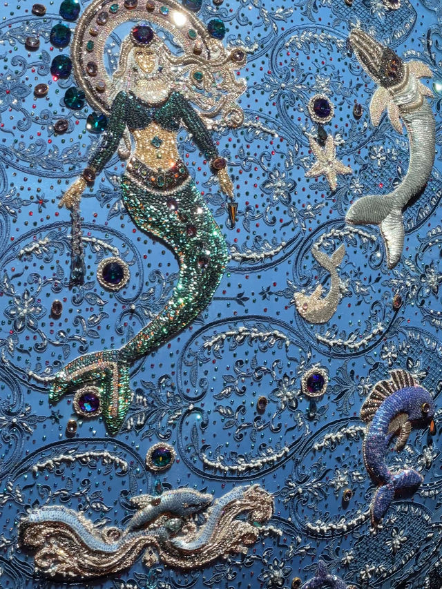香港 | 必去超美藝術展覽 珠寶刺繡大型吊球✨