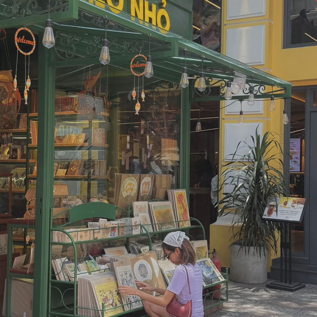 เที่ยว Book Street @Hochiminh ถนนหนังสือควรมา