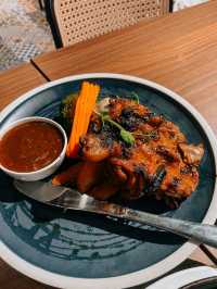 Best of both bites - Western & local 🍛