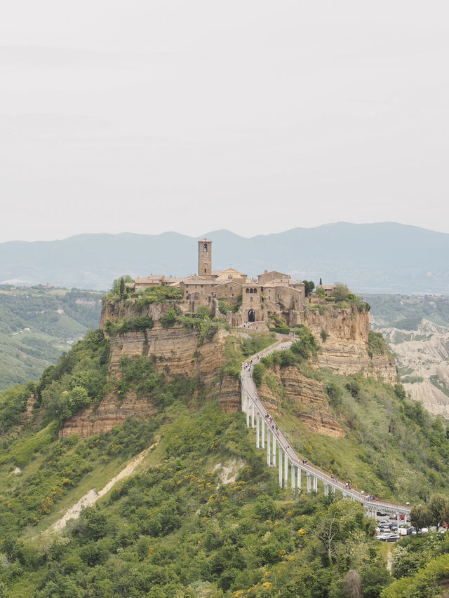 【天空の城】チヴィタ・ディ・バーニョレージョ（Civita di Bagnoregio）